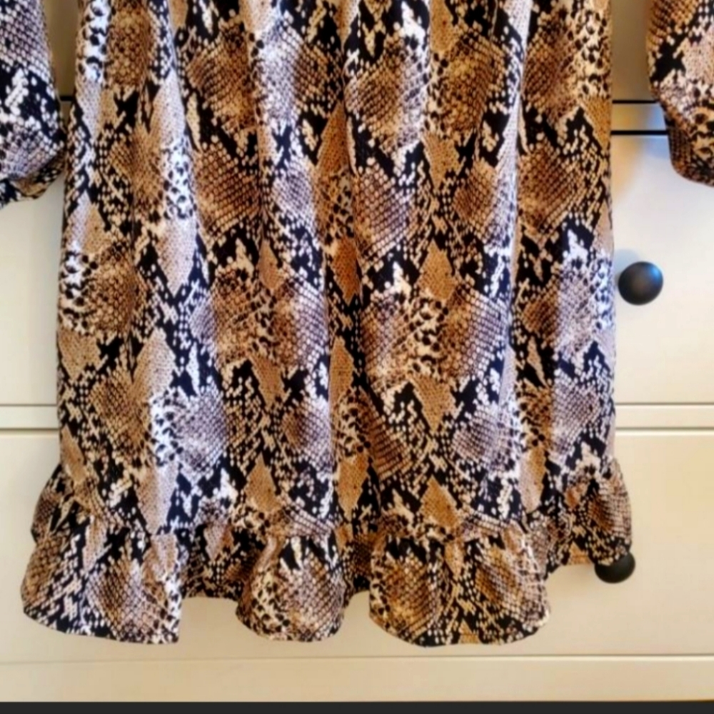 Dress - Picture 2 of 5